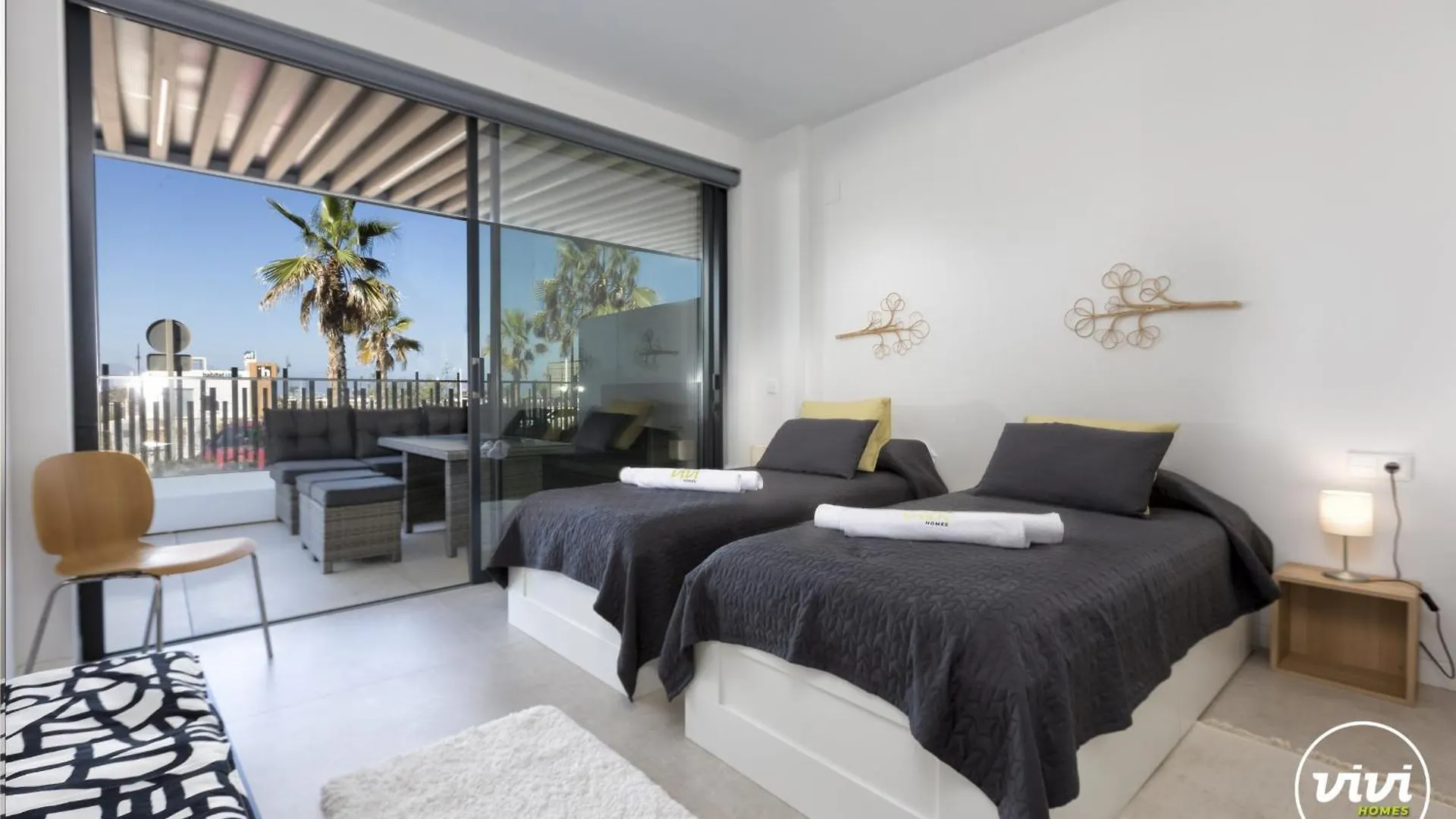 Vivi Homes - Sana Pool, Sauna, Gym & Beach Torremolinos 0*,  Espanha