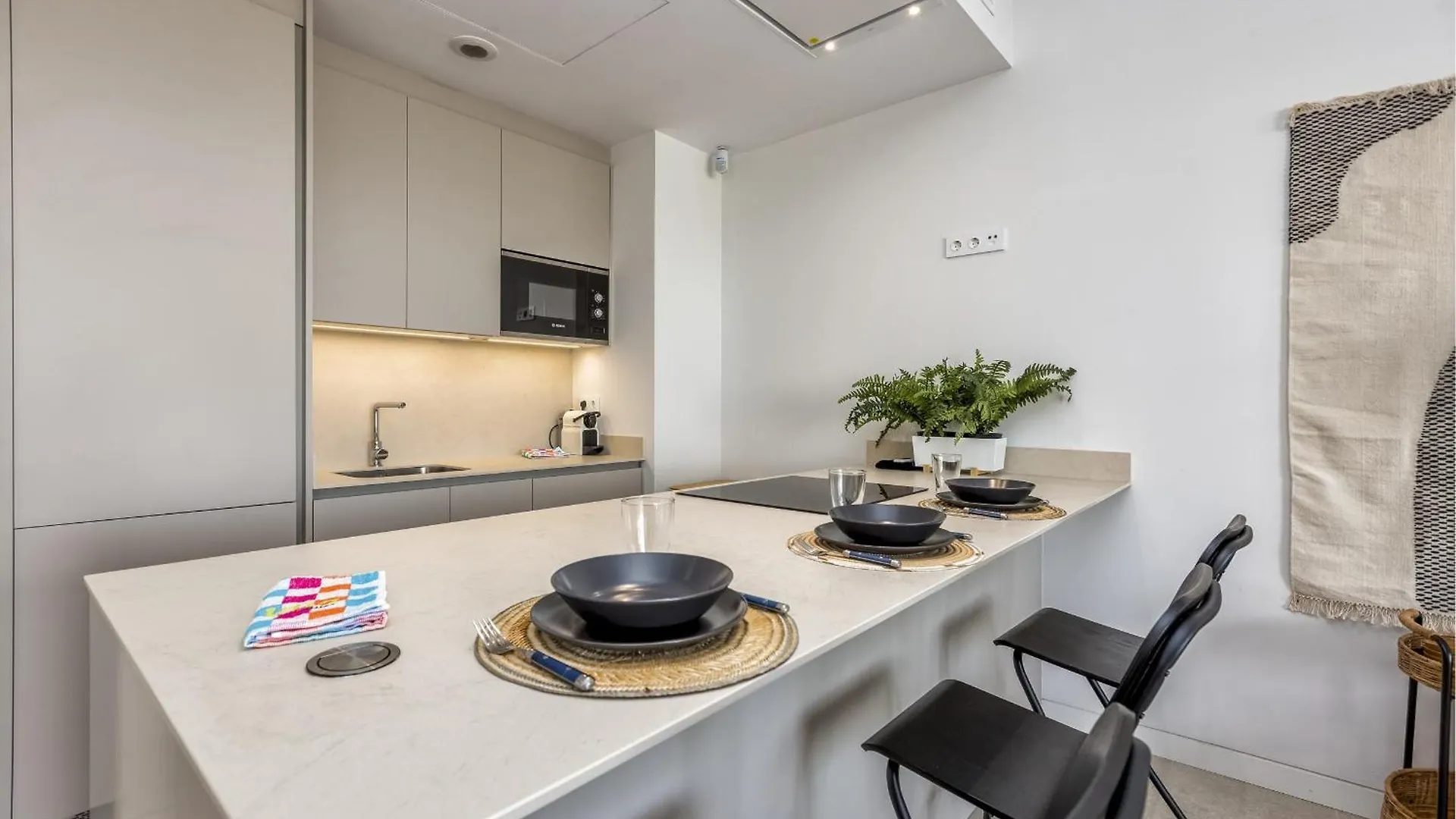 Vivi Homes - Sana Pool, Sauna, Gym & Beach Torremolinos